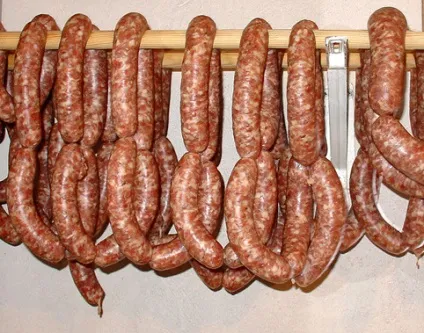 Домашня ковбаса