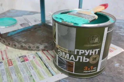 Є питання як перефарбувати металеву полицю - своїми руками