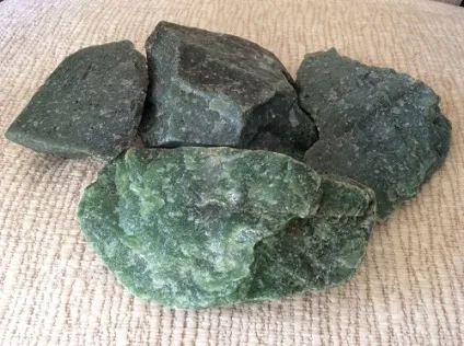 Які камені для лазні краще і корисніше в парильні для кам'янки рекомендації по вибору (корисніше) Які камені для лазні краще і корисніше в парильні для кам'янки рекомендації по вибору