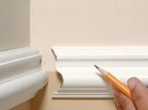Як клеїти стельовий плінтус в кутах на стелю фото і відео уроки (плінтус) Як клеїти стельовий плінтус в кутах на стелю фото і відео уроки