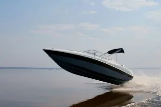 Як правильно вибрати підвісний човновий мотор - фірмовий магазин ат мотор сич (двигуна близько максимально) Як правильно вибрати підвісний човновий мотор - фірмовий магазин ат мотор сич