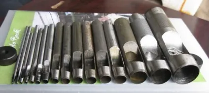 Як прорізати отвір в мийці з нержавійки, штучного каменю під змішувач відео і фото (нержавійки) Як прорізати отвір в мийці з нержавійки, штучного каменю під змішувач відео і фото