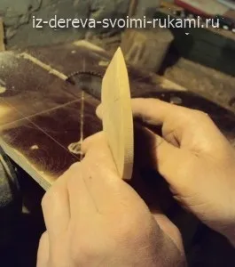 Як зробити дерев'яний гребінь для волосся своїми руками, з дерева своїми руками! Цікаві (гребінь) Як зробити дерев'яний гребінь для волосся своїми руками, з дерева своїми руками! цікаві