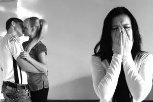 Як реагувати на зраду чоловіка (психологія стосунків в сім'ї) Як реагувати на зраду чоловіка