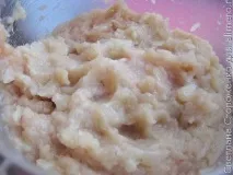 Смачний борщ з курячими фрикадельками. курячими