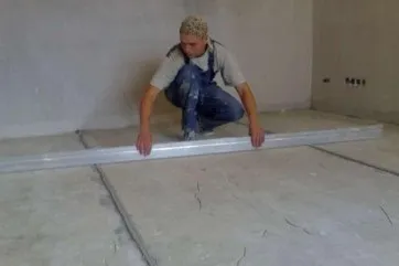 Як зробити підлоги в будинку