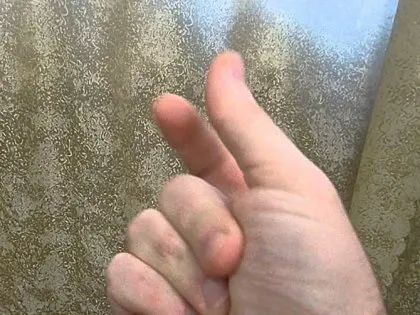 Як клацати пальцями