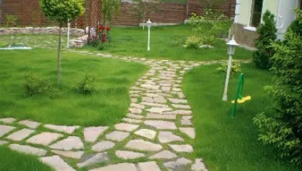 Як зробити стежки на дачі своїми руками (дачі) Як зробити стежки на дачі своїми руками