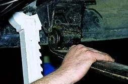 Як зняти розібрати і зібрати передню ресору автомобіля газель (зняти) Як зняти розібрати і зібрати передню ресору автомобіля газель