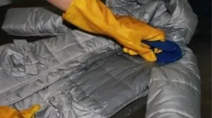 Як прати куртку з поліестеру - вручну, в машинці, чистка плям