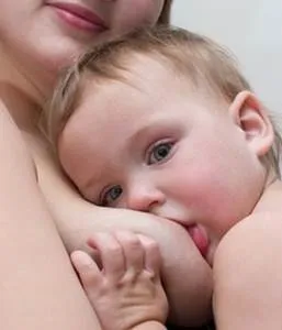 Як виробляється грудне молоко