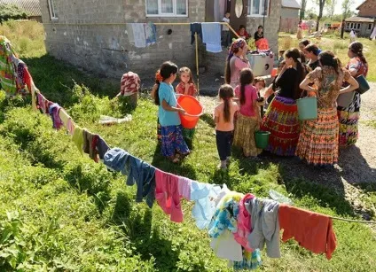 Як живуть цигани (20 фото) (живуть) Як живуть цигани (20 фото)