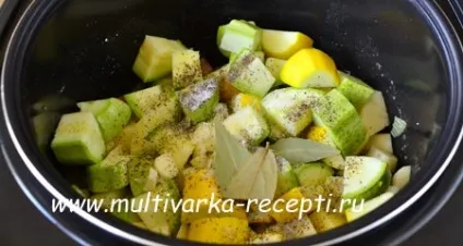 Картопля з кабачками в мультиварці