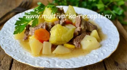 Картопля з кабачками в мультиварці