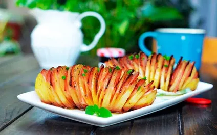 Картопля, запечений в духовці з шинкою (картопля з шинкою) Картопля, запечений в духовці з шинкою