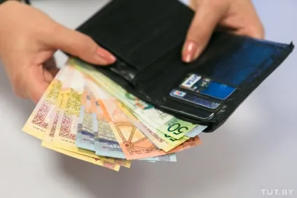 Картки, обмінники, платежі в інтернеті як працюватимуть банки з 1 по 4 липня (працювати) Картки, обмінники, платежі в інтернеті як працюватимуть банки з 1 по 4 липня