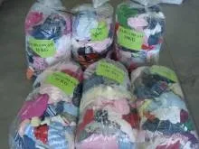 Що таке second hand і одяг stock