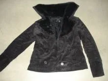 Що таке second hand і одяг stock