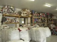 Що таке second hand і одяг stock