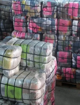 Що таке second hand і одяг stock