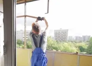 Демонтаж балконного блоку і рами скління (демонтаж) Демонтаж балконного блоку і рами скління