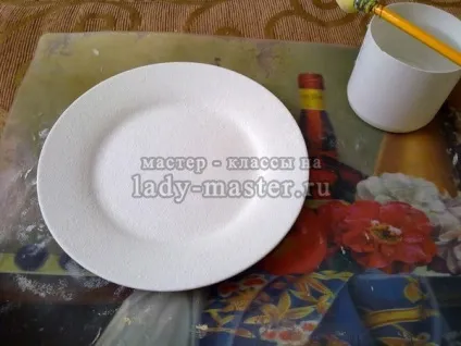 Декупаж тарілки в стилі Шеббі - шик, майстер - клас з фото, покроково (для кухні) Декупаж тарілки в стилі Шеббі - шик, майстер - клас з фото, покроково