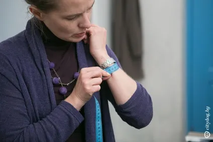 Дешевше зробити самому простий і зручний кардиган за півгодини, журнал про Мінську (простий) Дешевше зробити самому простий і зручний кардиган за півгодини, журнал про Мінську