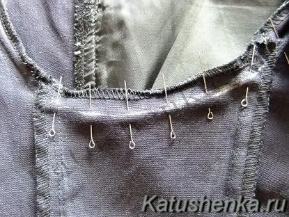 Дірка на брюках
