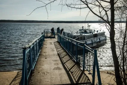 Люди в селі