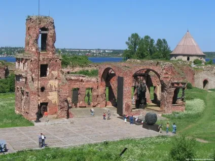 Пам'ятки Шліссельбурга що подивитися і як дістатися (фортеця) Пам'ятки Шліссельбурга що подивитися і як дістатися