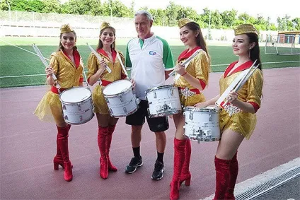 Гей, чорний, як прізвище »(прізвище) Гей, чорний, як прізвище »