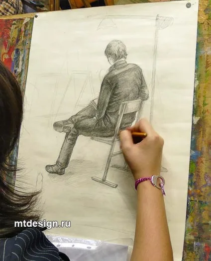 Фігура сидячої людини з натури, mtdesign