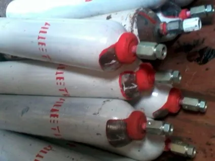 Газові балони та вогнегасники в металобрухт (вогнегасник) Газові балони та вогнегасники в металобрухт