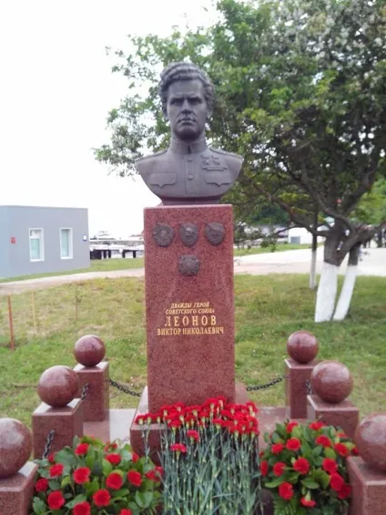 Десь в нетрях про