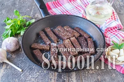 Грінки з чорного хліба з часником - 8 (чорного хліба часником) Грінки з чорного хліба з часником - 8