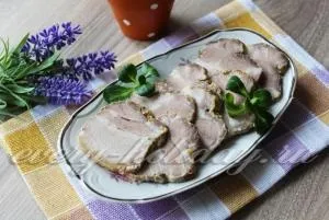 Грудинка в духовці у фользі, покроковий рецепт