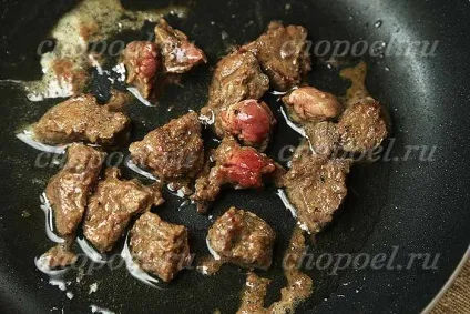 Гуляш з яловичини з підливою (рецепт гуляшу з яловичини з підливою) Гуляш з яловичини з підливою