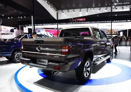 Huanghai n3 новий китайський пікап, фото ціна комплектації, авто 2017-2018 року, відгуки власників (джип) Huanghai n3 новий китайський пікап, фото ціна комплектації, авто 2017-2018 року, відгуки власників