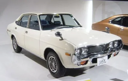 Історія марки mazda