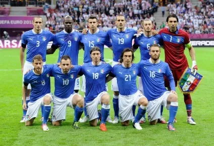 Історія скандалів в італійському футболі () Історія скандалів в італійському футболі