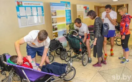Як біг в колясках допомагає дітям з інвалідністю повірити в себе (себе) Як біг в колясках допомагає дітям з інвалідністю повірити в себе