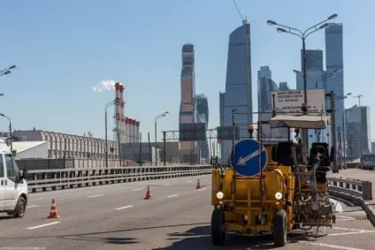 Як роблять розмітку на дорозі - джерело гарного настрою () Як роблять розмітку на дорозі - джерело гарного настрою