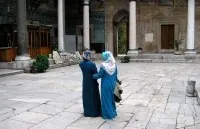 Як повинна вести себе мусульманка поза домом (повинна) Як повинна вести себе мусульманка поза домом