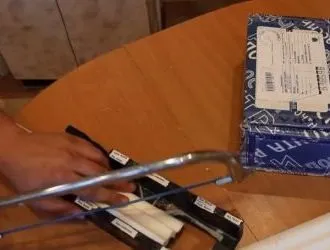 Як клеїти галтелі