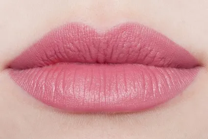 Матова помада guerlain rouge l`extrait огляд і Свотч, beauty insider (помада) Матова помада guerlain rouge l`extrait огляд і Свотч, beauty insider