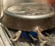 Як очистити сковороду з антипригарним покриттям усередині і зовні (антипригарним) Як очистити сковороду з антипригарним покриттям усередині і зовні