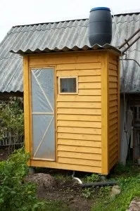 Як організувати душ на дачній ділянці