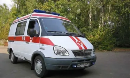 Як зупинити блювоту при алкогольному отруєнні перша допомога