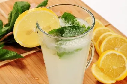 Як відкрити пляшку лимонаду