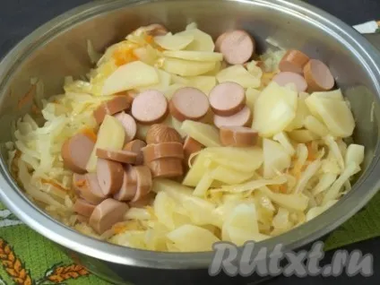 Як згасити капусту з картоплею і сосисками - рецепт з фото (капусту картоплею сосисками) Як згасити капусту з картоплею і сосисками - рецепт з фото